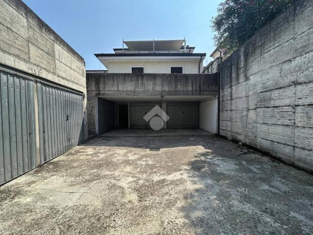 Box / Garage in vendita a Isola della Scala VR