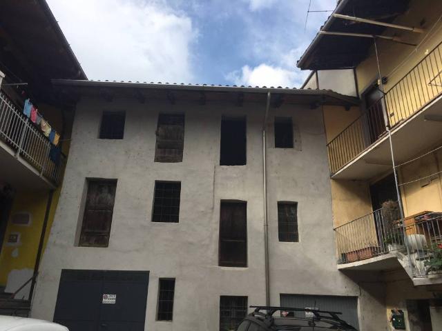 Box / Garage in vendita a Ivrea TO