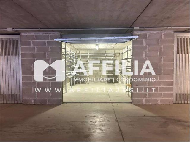 Box / Garage in vendita a Jesi AN