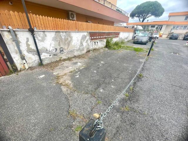 Box / Garage in vendita a Ladispoli RM