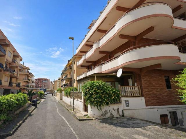 Box / Garage in vendita a Ladispoli RM