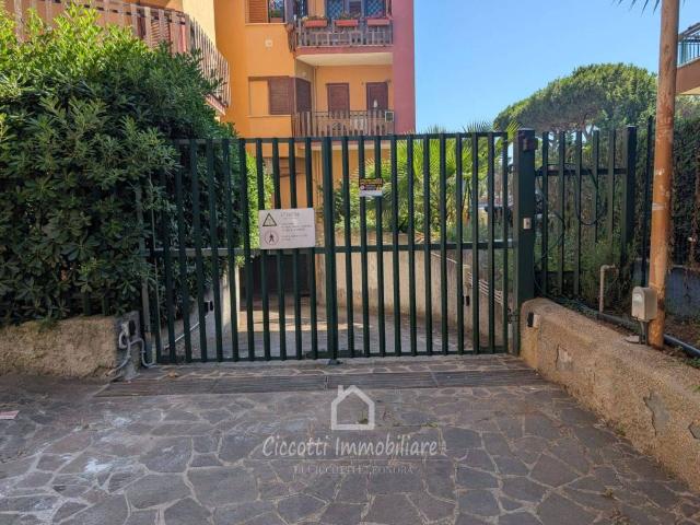 Box / Garage in vendita a Ladispoli RM