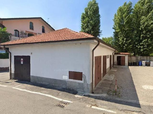 Box / Garage in vendita a Lainate MI