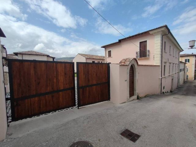 Box / Garage in vendita a L'Aquila AQ