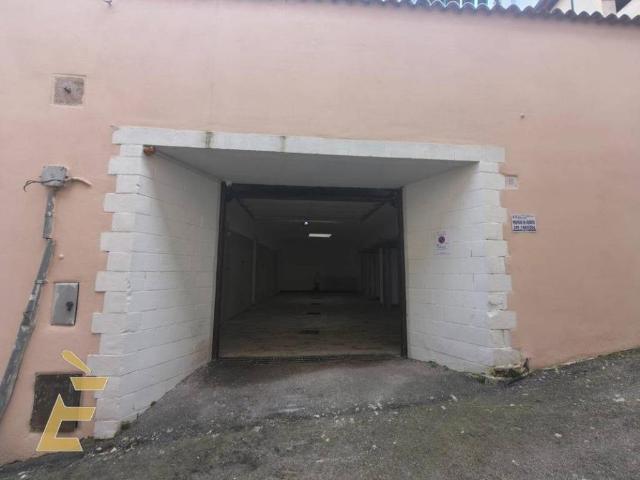 Box / Garage in vendita a L'Aquila AQ