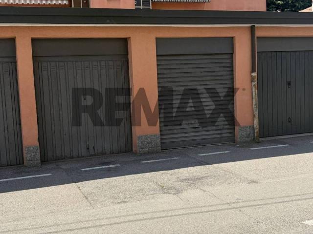 Box / Garage in vendita a Limbiate MB