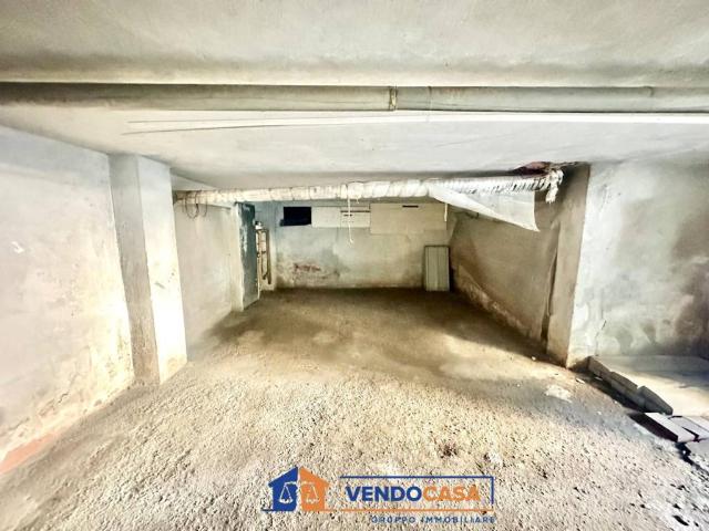 Box / Garage in vendita a Loano SV