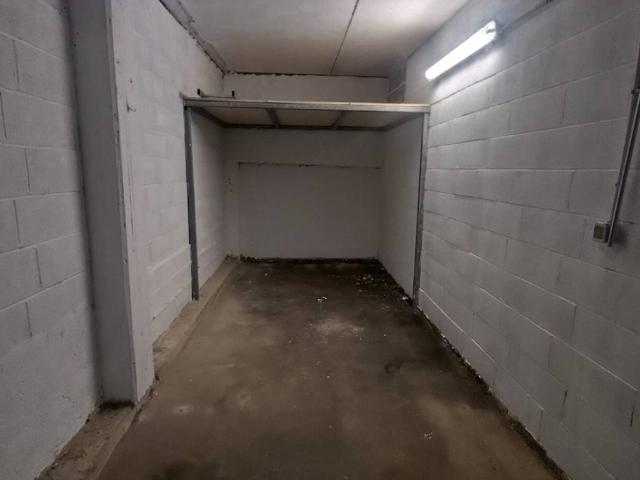 Box / Garage in vendita a Loano SV
