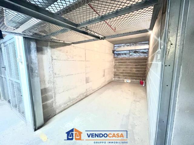 Box / Garage in vendita a Loano SV