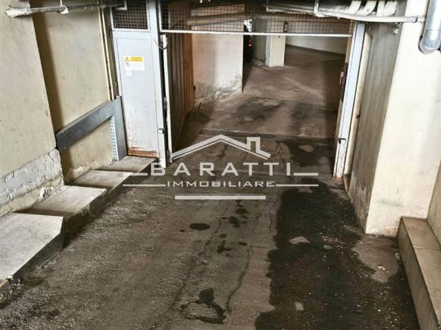 Box / Garage in vendita a Mantova MN