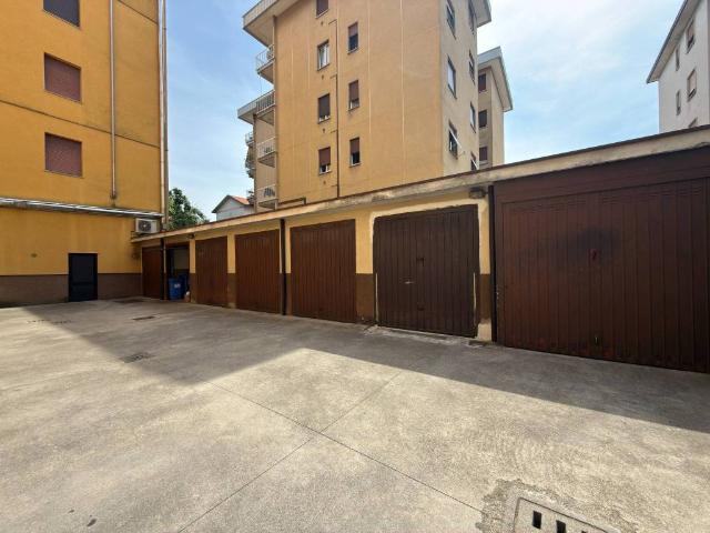 Box / Garage in vendita a Meda MB