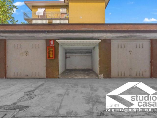 Box / Garage in vendita a Melegnano MI