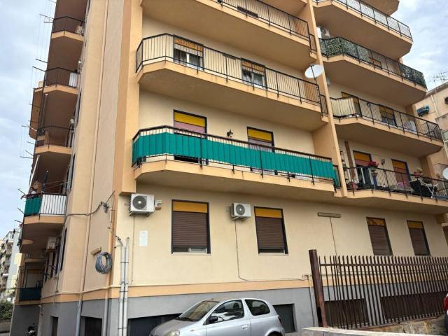 Box / Garage in vendita a Messina ME