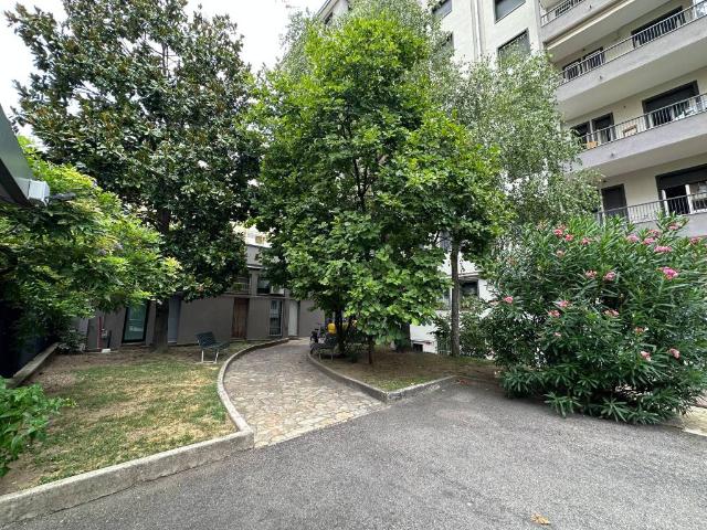 Box / Garage in vendita a Milano MI