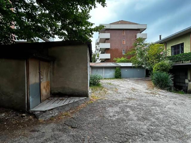 Box / Garage in vendita a Milano MI