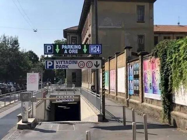 Box / Garage in vendita a Milano MI