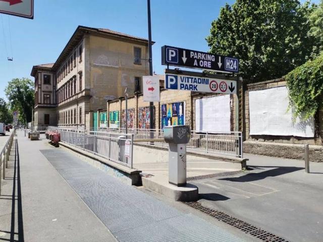 Box / Garage in vendita a Milano MI