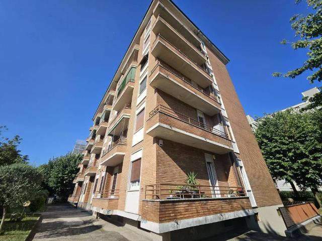 Box / Garage in vendita a Milano MI