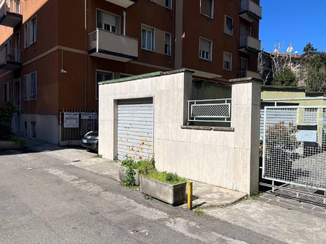 Box / Garage in vendita a Milano MI
