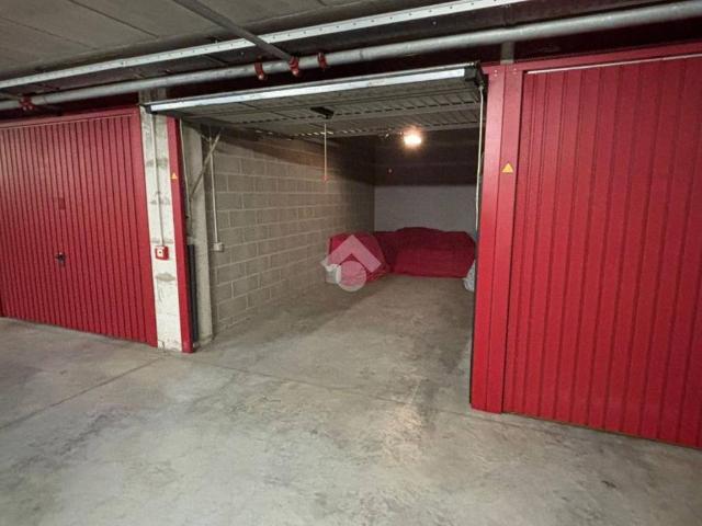 Box / Garage in vendita a Milano MI