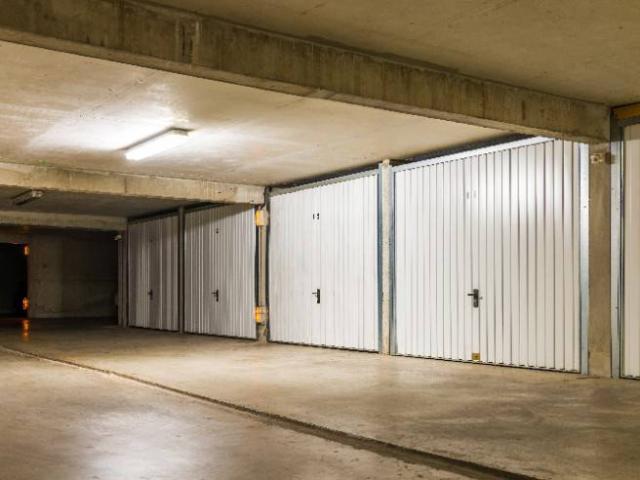 Box / Garage in vendita a Milano MI