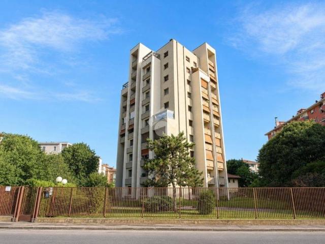 Box / Garage in vendita a Milano MI