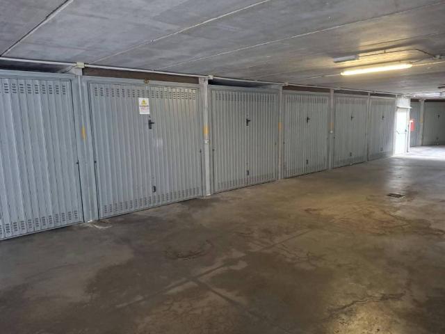 Box / Garage in vendita a Milano MI