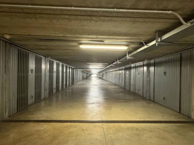 Box / Garage in vendita a Milano MI