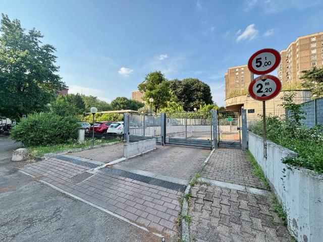 Box / Garage in vendita a Milano MI
