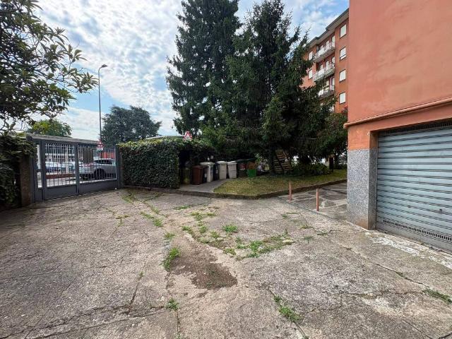 Box / Garage in vendita a Milano MI