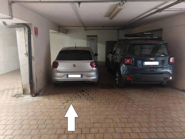 Box / Garage in vendita a Milano MI