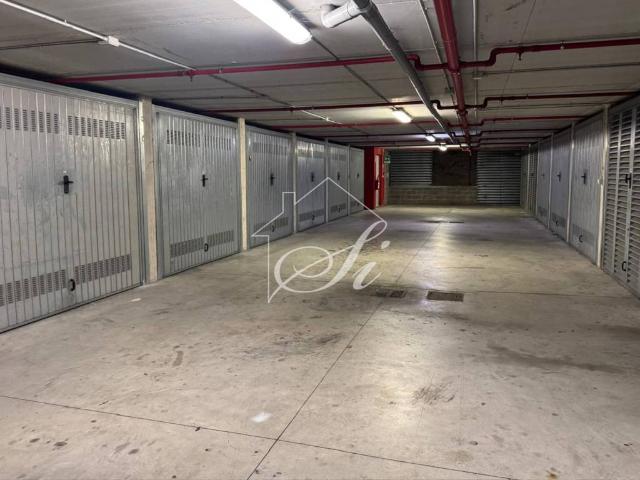 Box / Garage in vendita a Milano MI