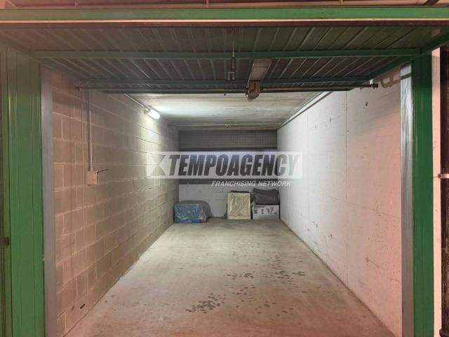 Box / Garage in vendita a Milano MI