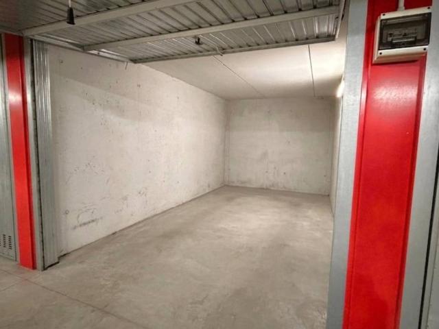 Box / Garage in vendita a Milano MI