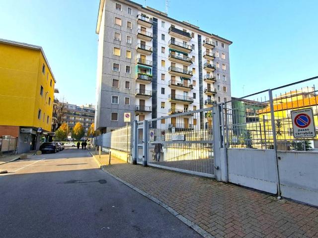 Box / Garage in vendita a Milano MI