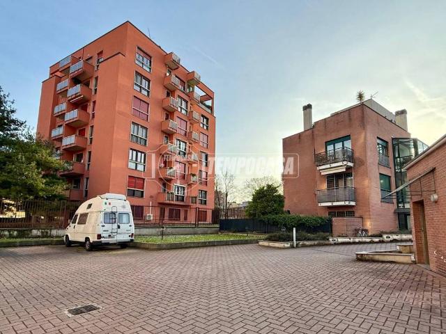 Box / Garage in vendita a Milano MI