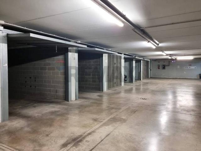 Box / Garage in vendita a Milano MI