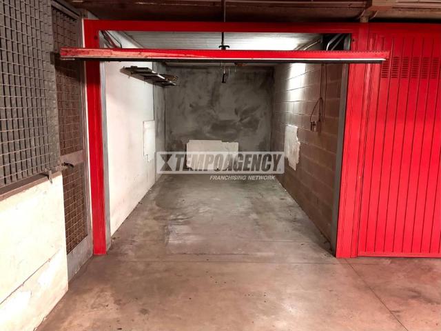 Box / Garage in vendita a Milano MI