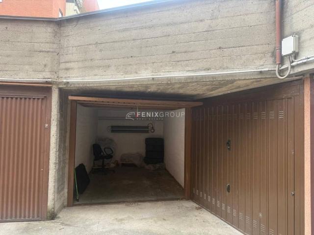 Box / Garage in vendita a Milano MI