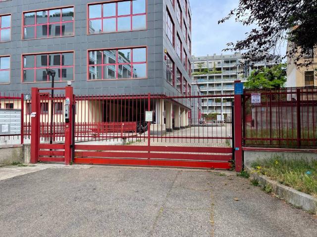 Box / Garage in vendita a Milano MI