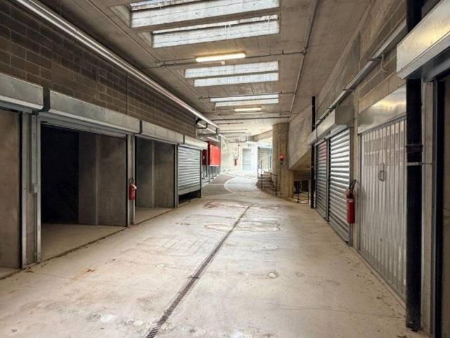 Box / Garage in vendita a Milano MI