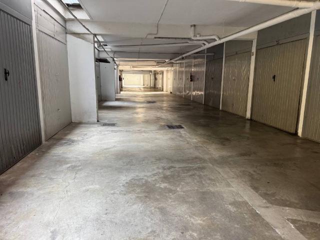 Box / Garage in vendita a Milano MI
