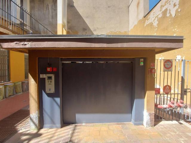 Box / Garage in vendita a Milano MI