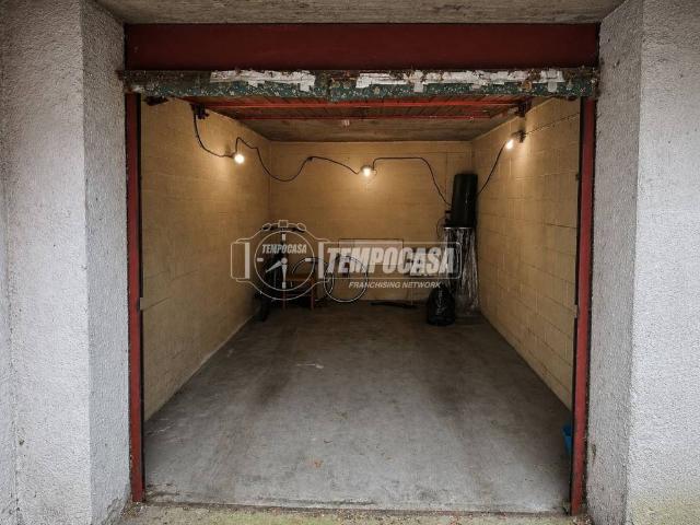 Box / Garage in vendita a Milano MI