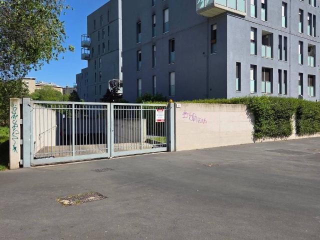 Box / Garage in vendita a Milano MI