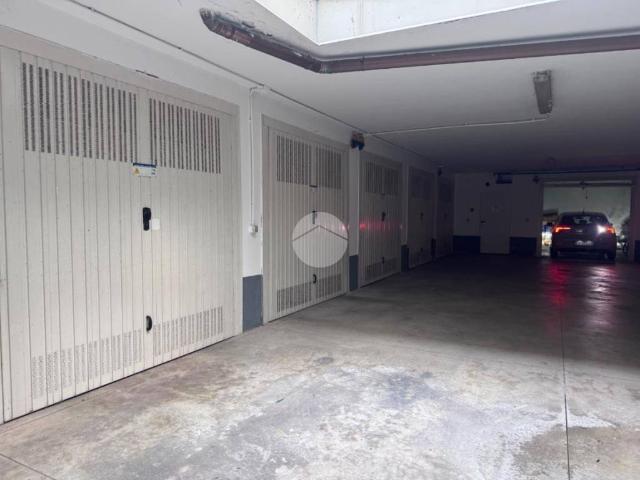 Box / Garage in vendita a Milano MI