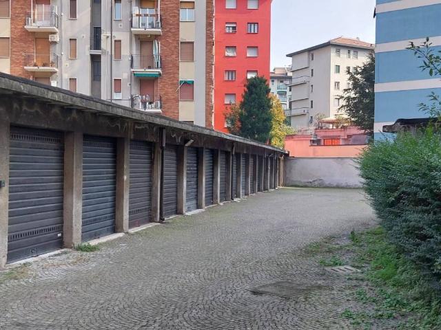 Box / Garage in vendita a Milano MI