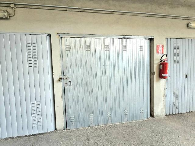 Box / Garage in vendita a Milano MI
