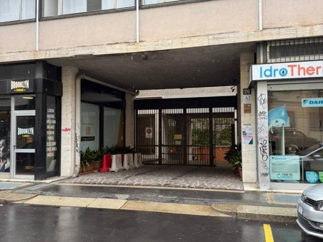 Box / Garage in vendita a Milano MI