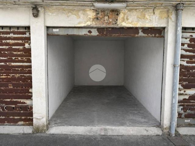 Box / Garage in vendita a Milano MI